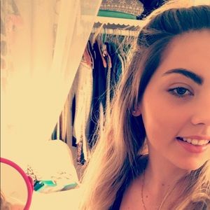 Meet your Posher, Lea